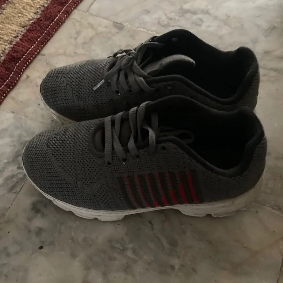 کفش اسپرت دور دوز