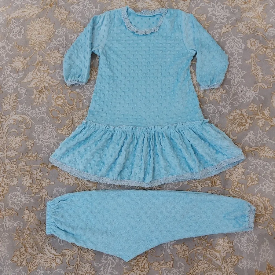 لباس بچگانه