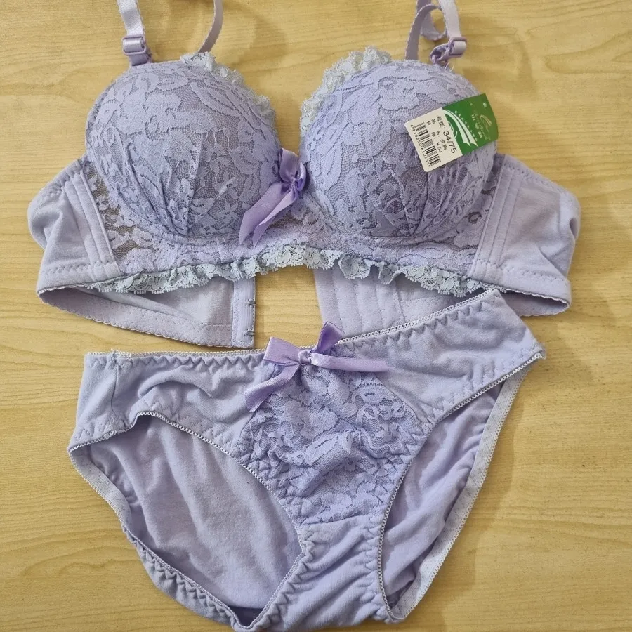 ست سوتین و شورت نخی