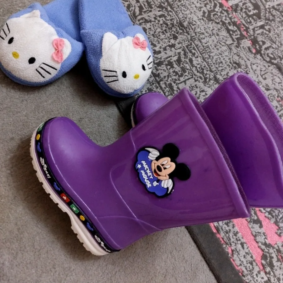 رین بوت بچگانه