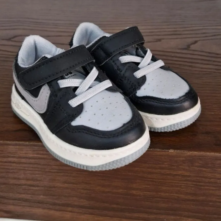 کتونی بچگانه سایز 18