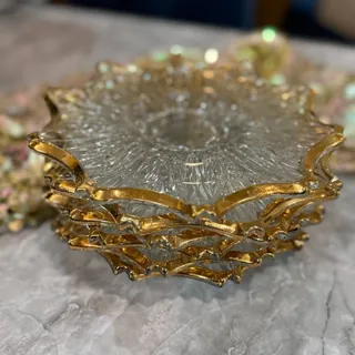 پیشدستی خورشیدی لب طلا