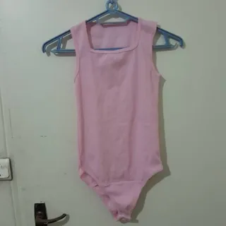 بادی دگمه دار