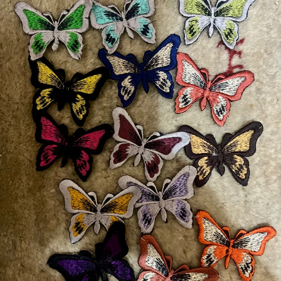 استیکر پروانه