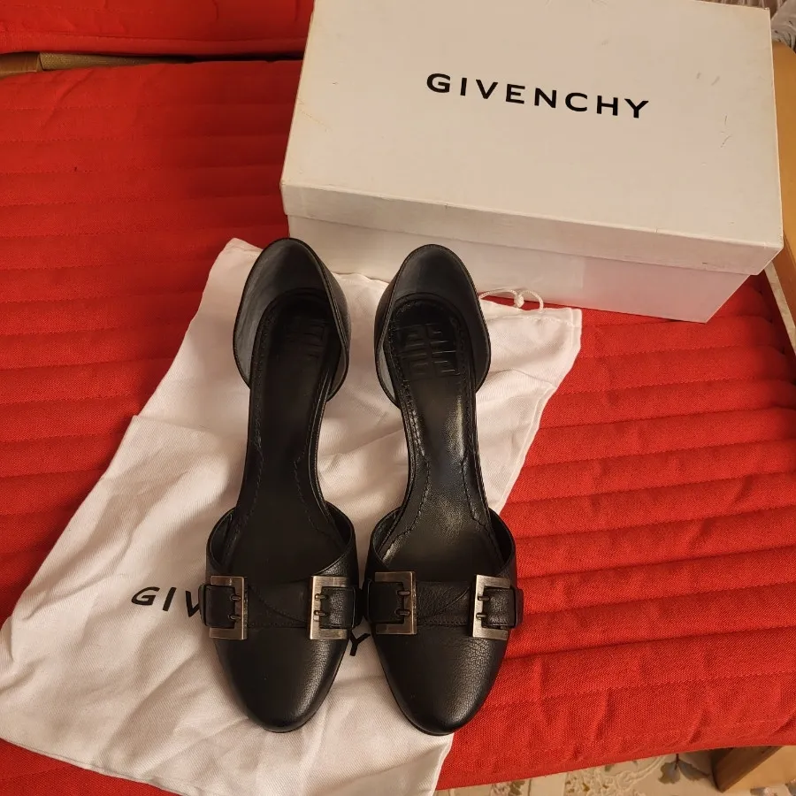 کفش جیوانچی اورجینال