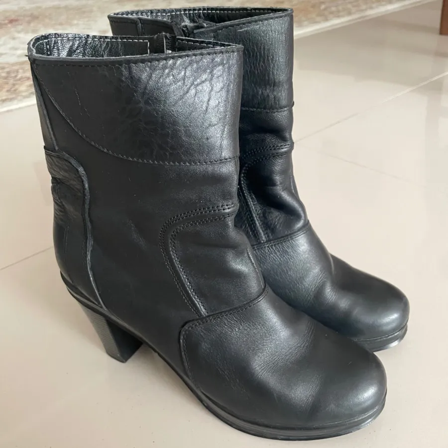 نیم بوت زنانه