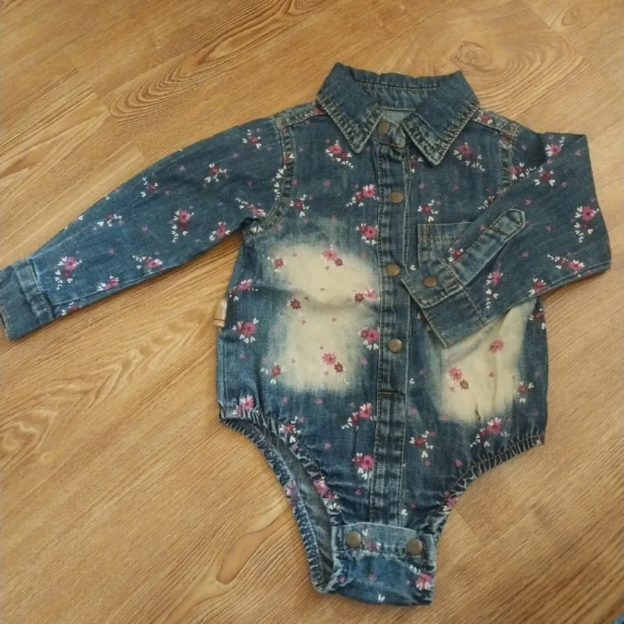 بادی دخترانه لی