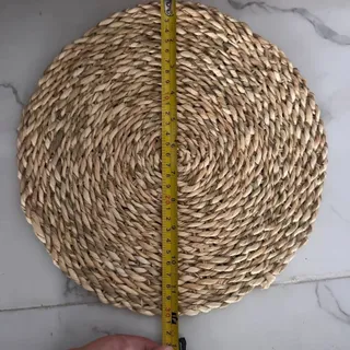 زیر بشقابی حصیری