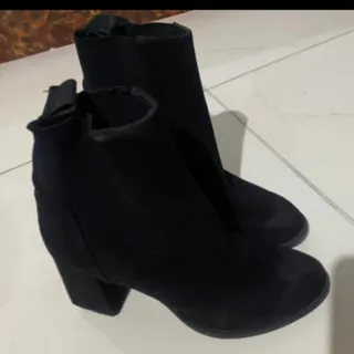 نیم بوت مشکی