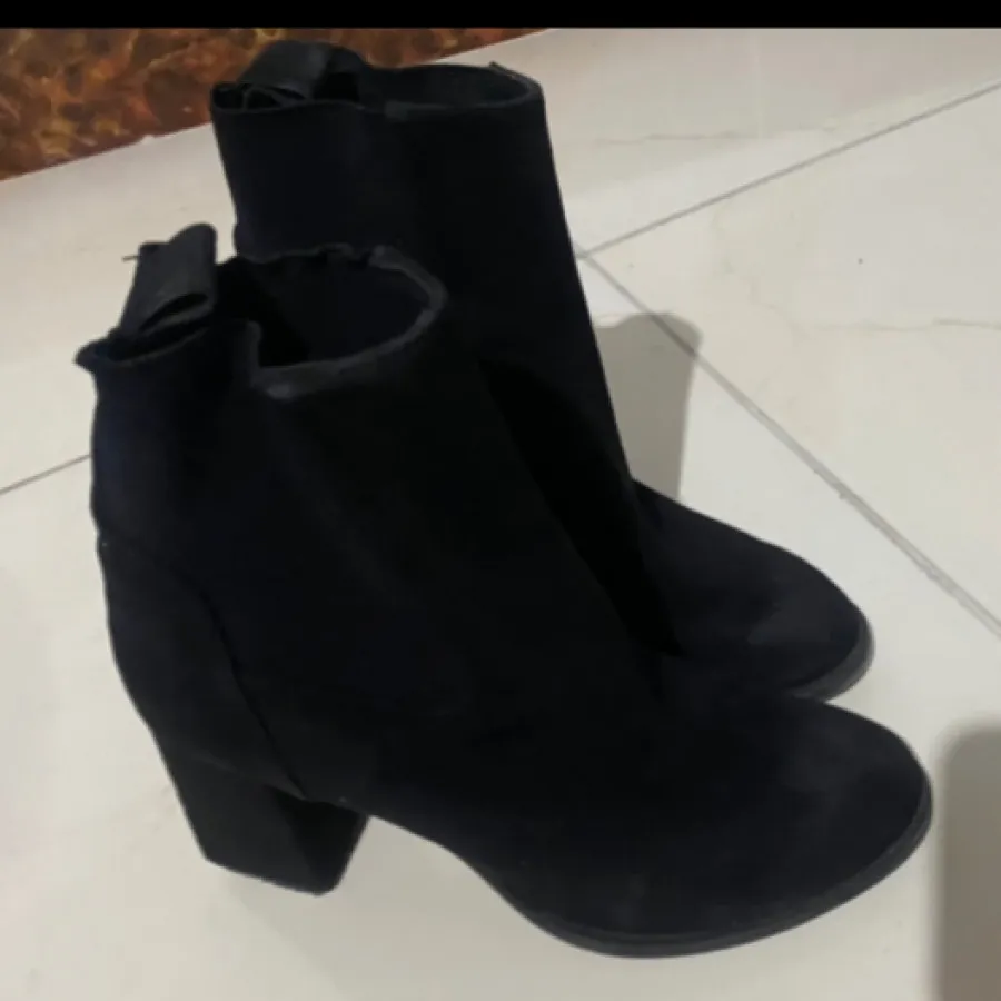 نیم بوت مشکی