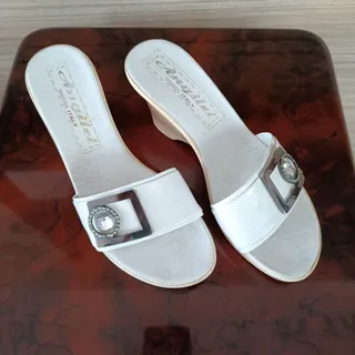 دمپایی زنانه