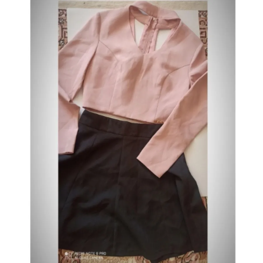 نیم تنه دامن