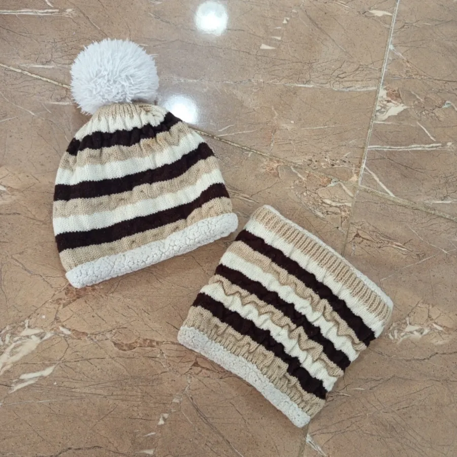 کلاه و گردنیه بافت