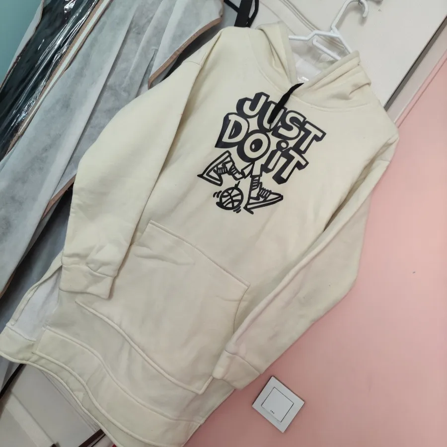 هودی رنگ کره‌ای