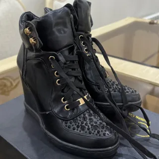 نیم بوت برند