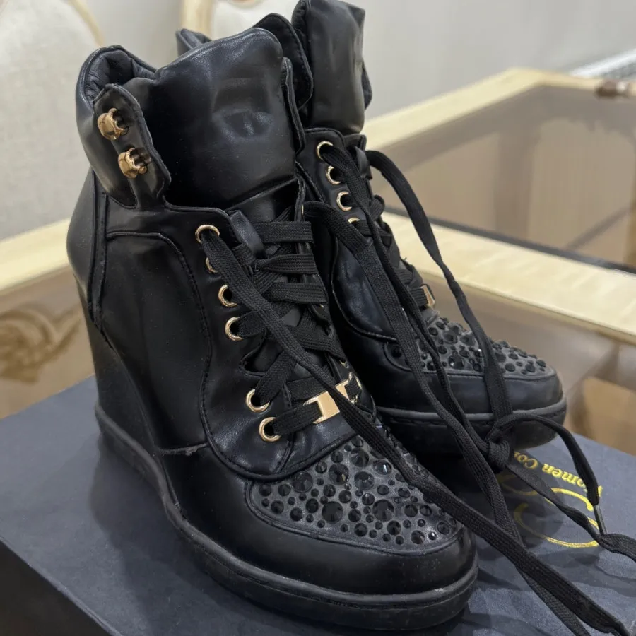 نیم بوت برند