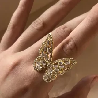 انگشتر پروانه بزرگ