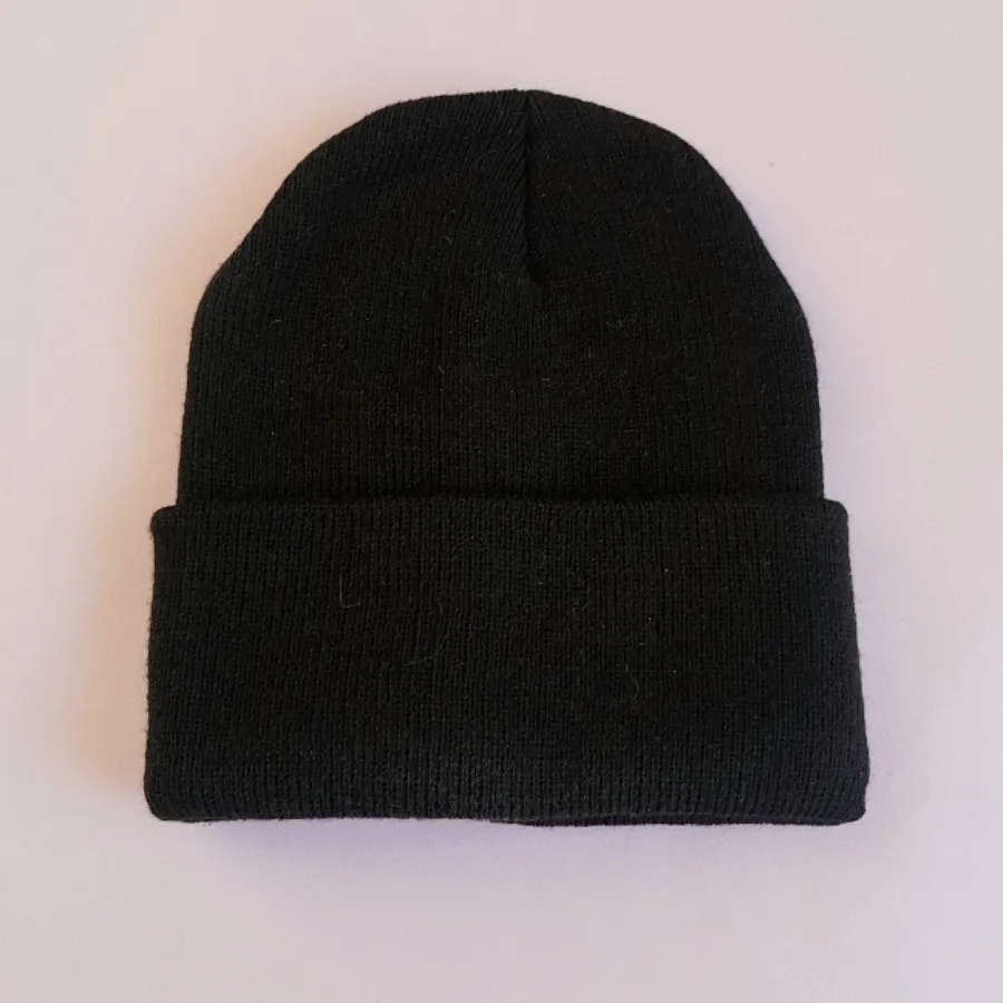 کلاه بافت مشکی