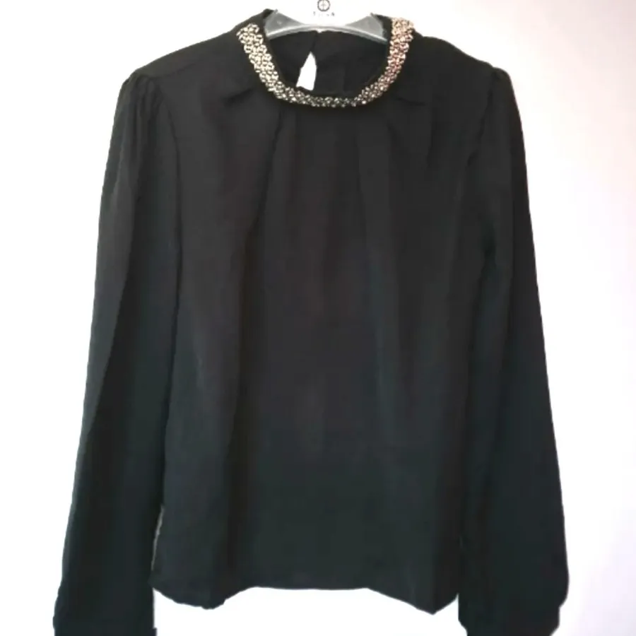 شومیز مجلسی یقه نگین دوزی