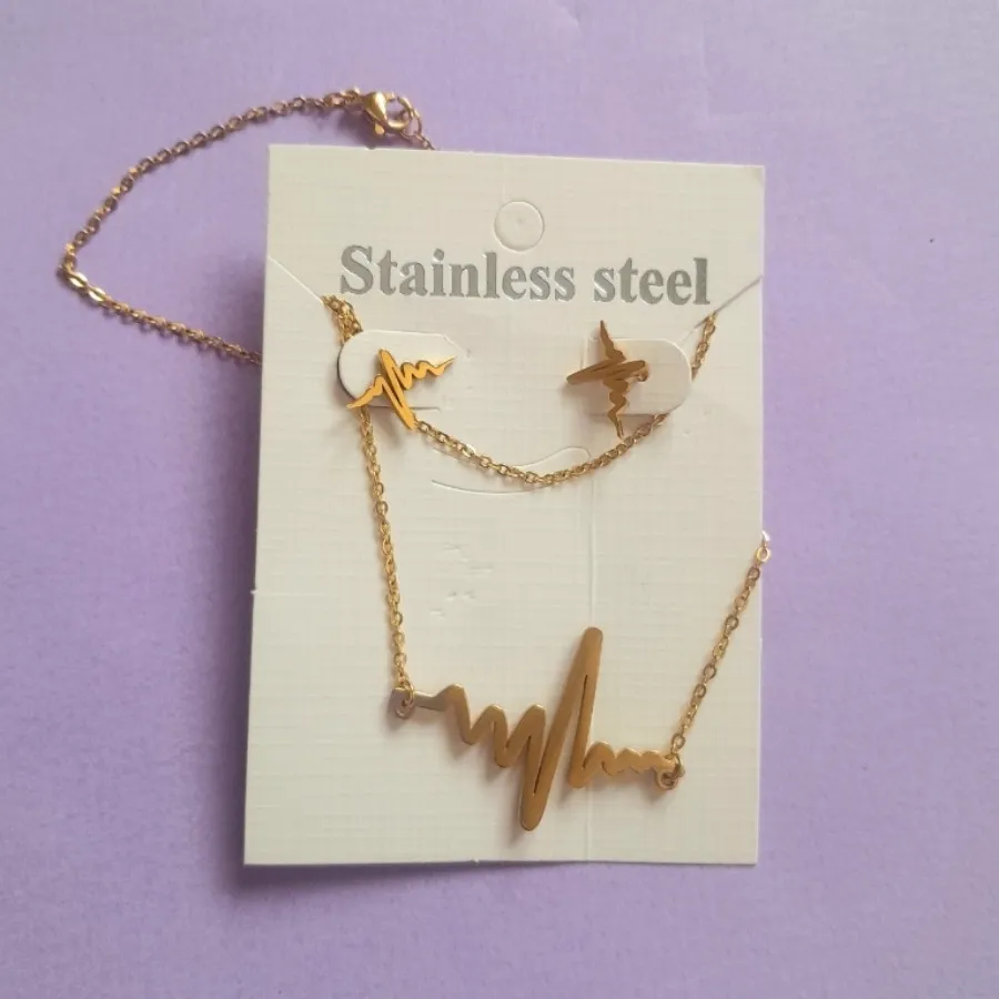 ست گوشواره و گردنبند