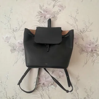 کوله پشتی منگو