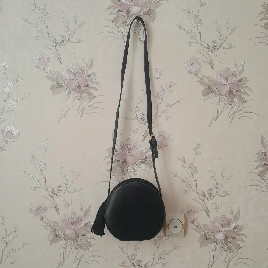 کیف مشکی گرد زارا