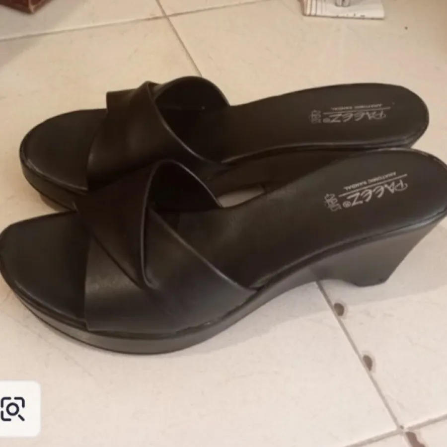 صندل مشکی چرم سایز 40