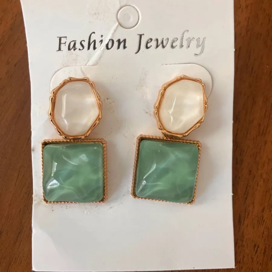 گوشواره خاص سبز