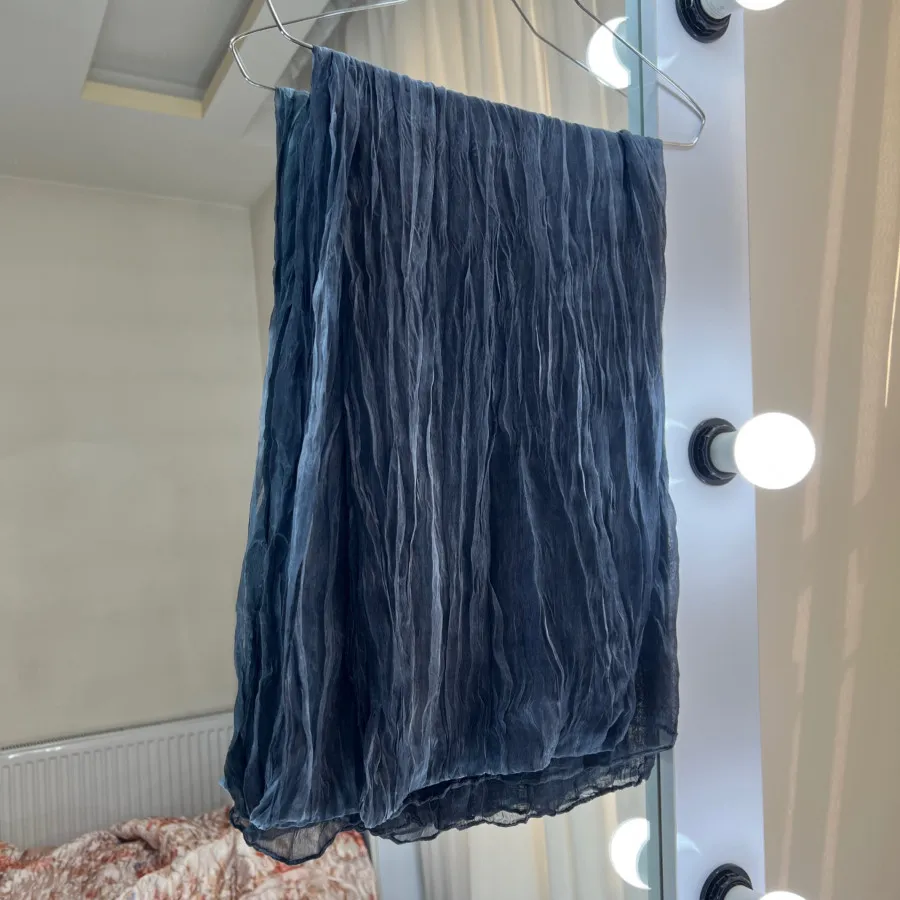 شال سرمه ای گازوییلی