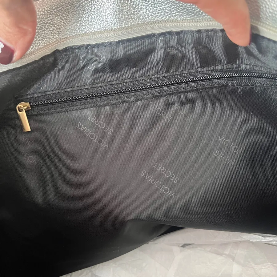 کیف اورجینال ویکتوریاسکرت