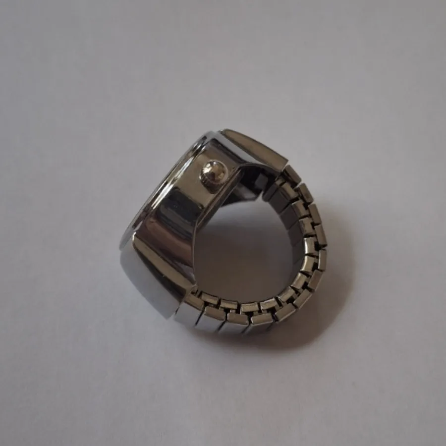 انگشتر ساعتی