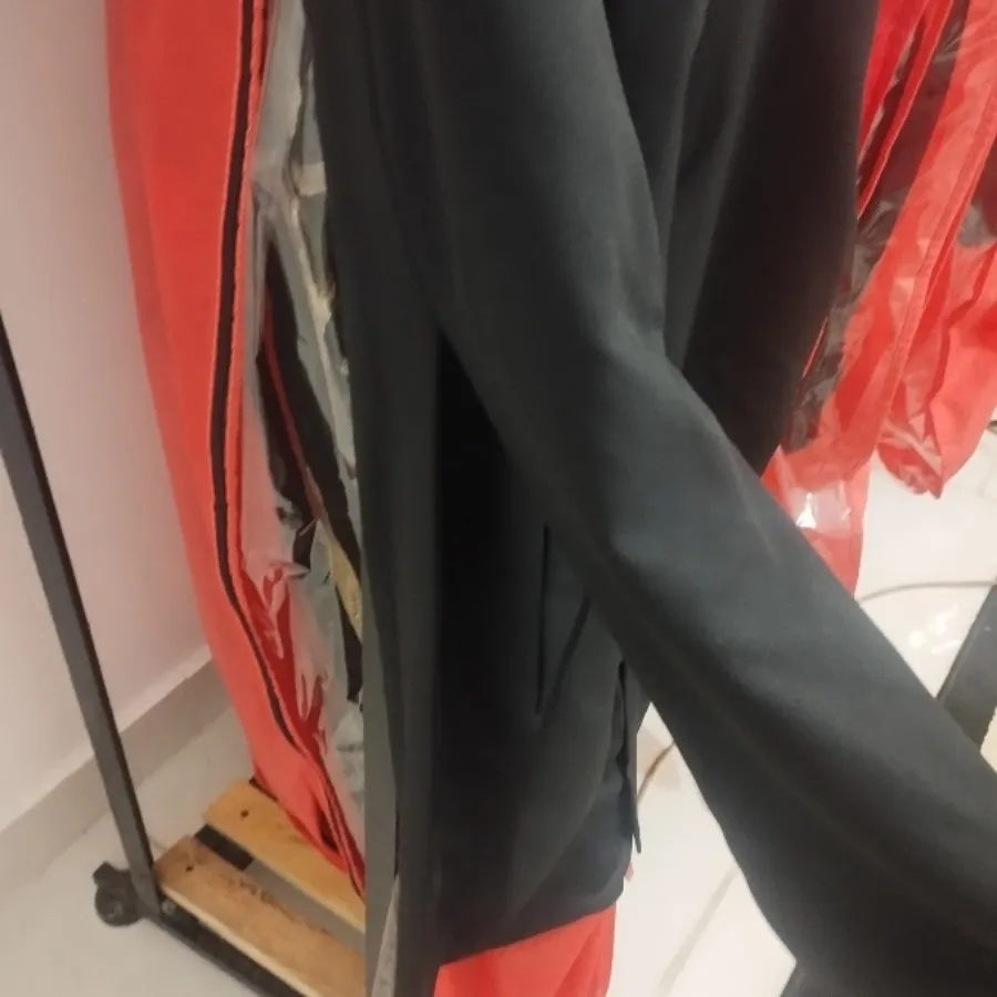 وست بلند کرپ با گل قرمز