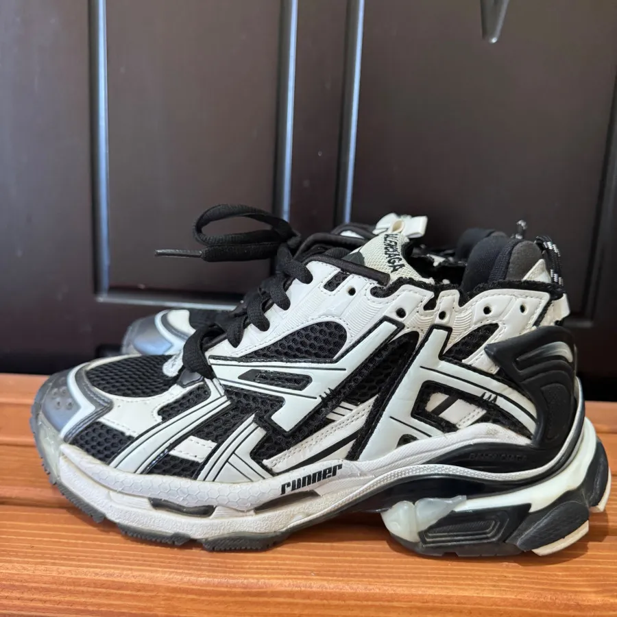 کتونی بالنسیاگا