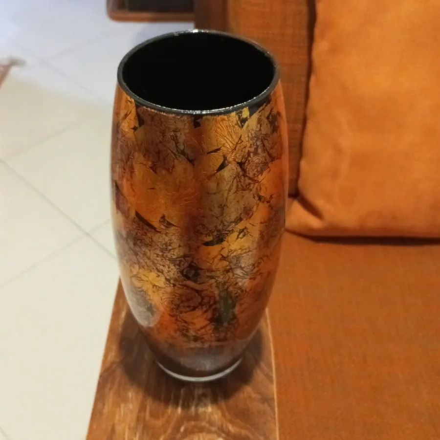 گلدان قدیمی و آنتیک