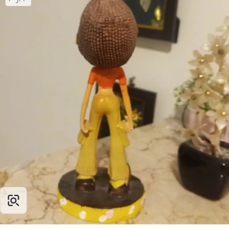 مجسمه دختر رقاص لرزانک