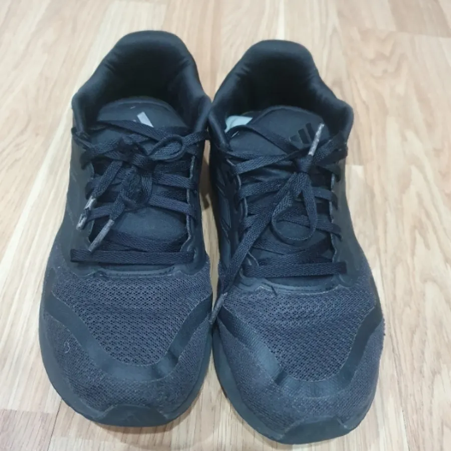 کتونی ادایداس اصل