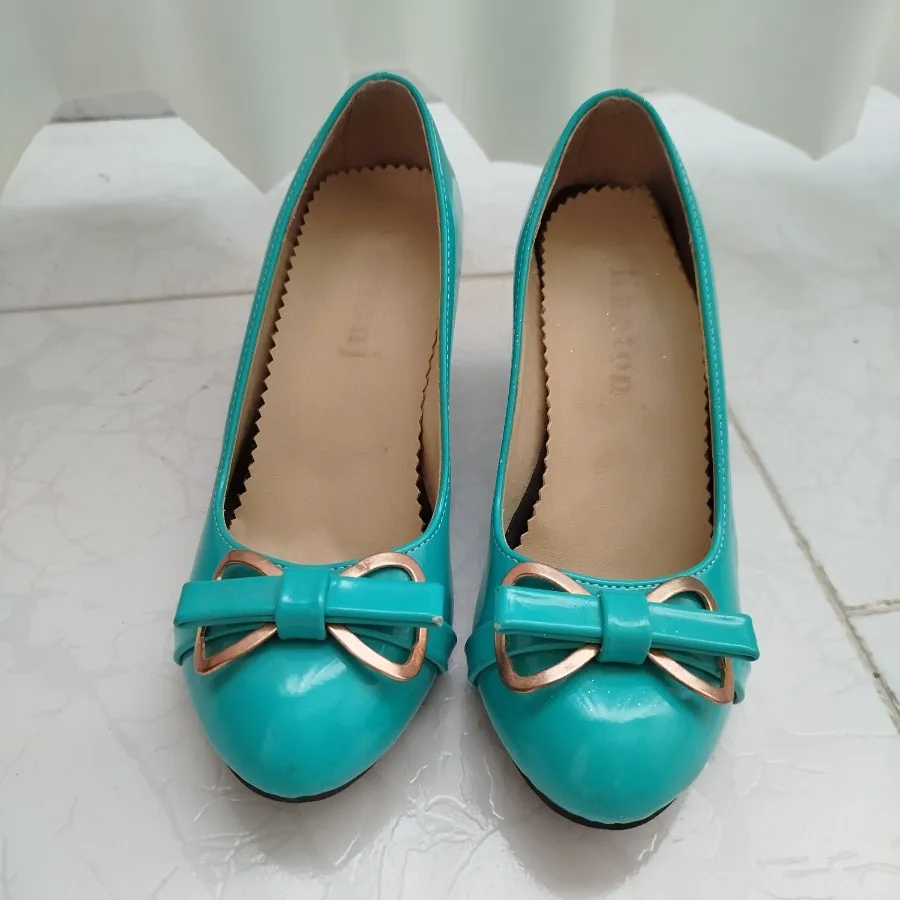 کفش پاشنه دار