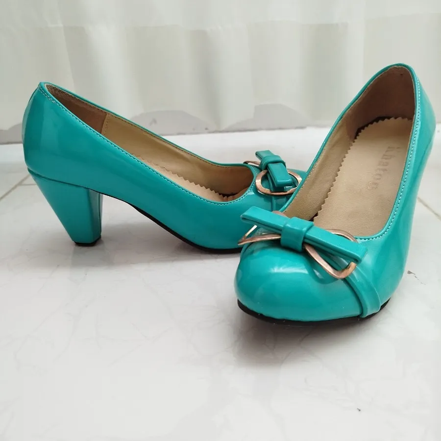 کفش پاشنه دار