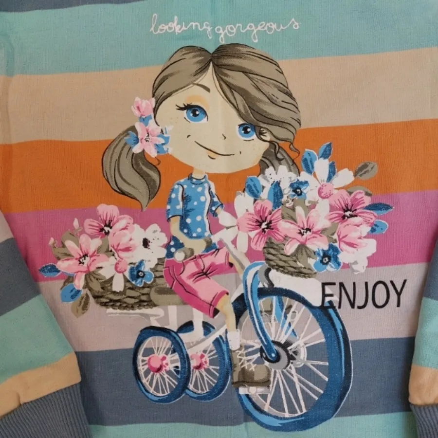 لباس بچگانه