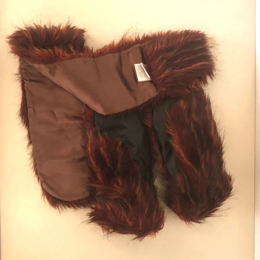 شال دور گردنی و دستکش