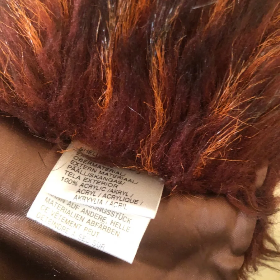 شال دور گردنی و دستکش