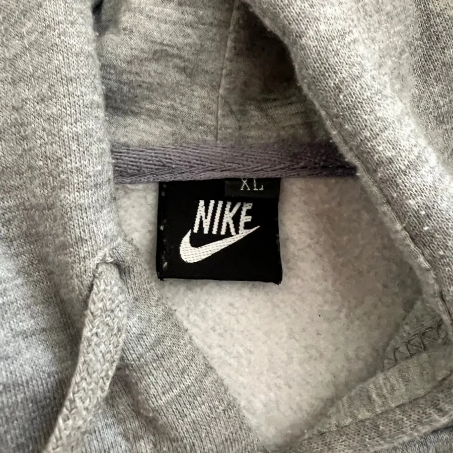 هودی برند نایک