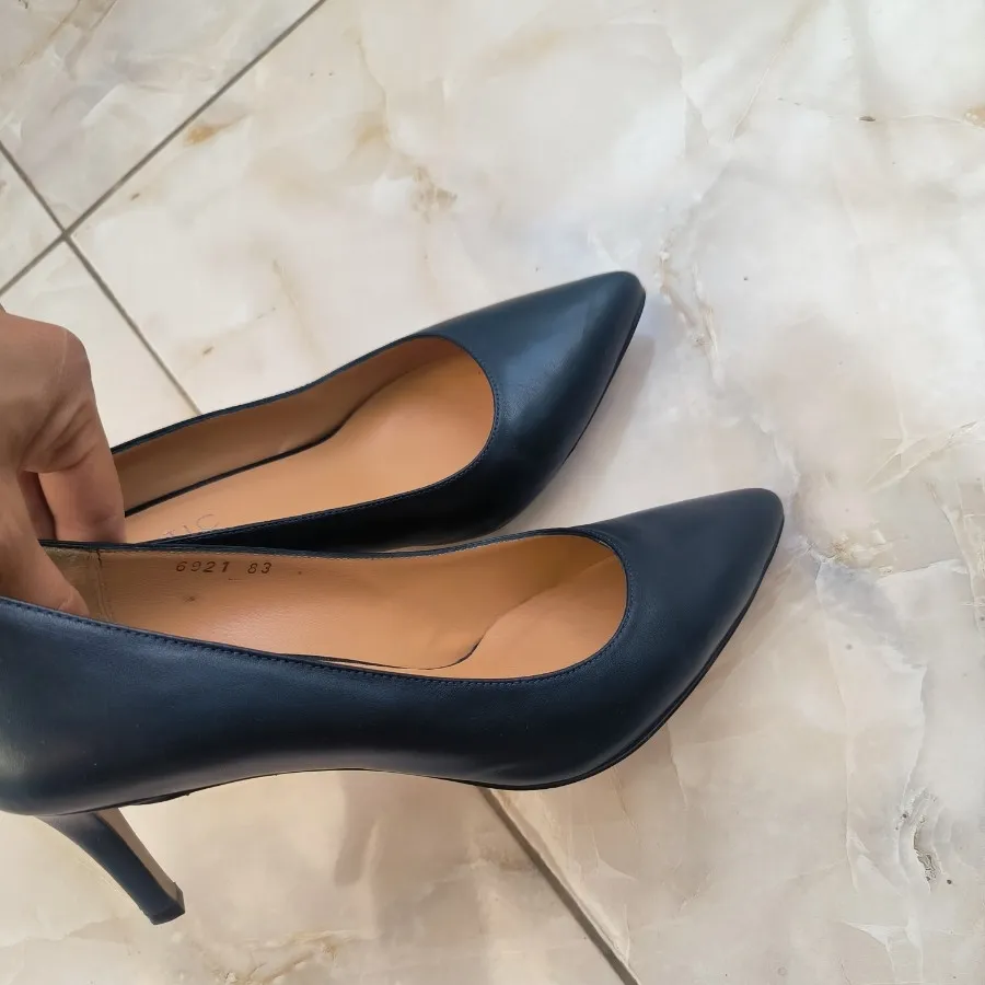 کفش پاشنه بلند