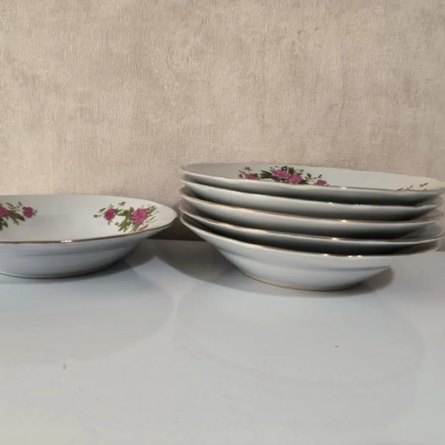 بشقاب گل سرخی