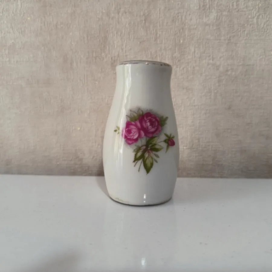 بشقاب گل سرخی