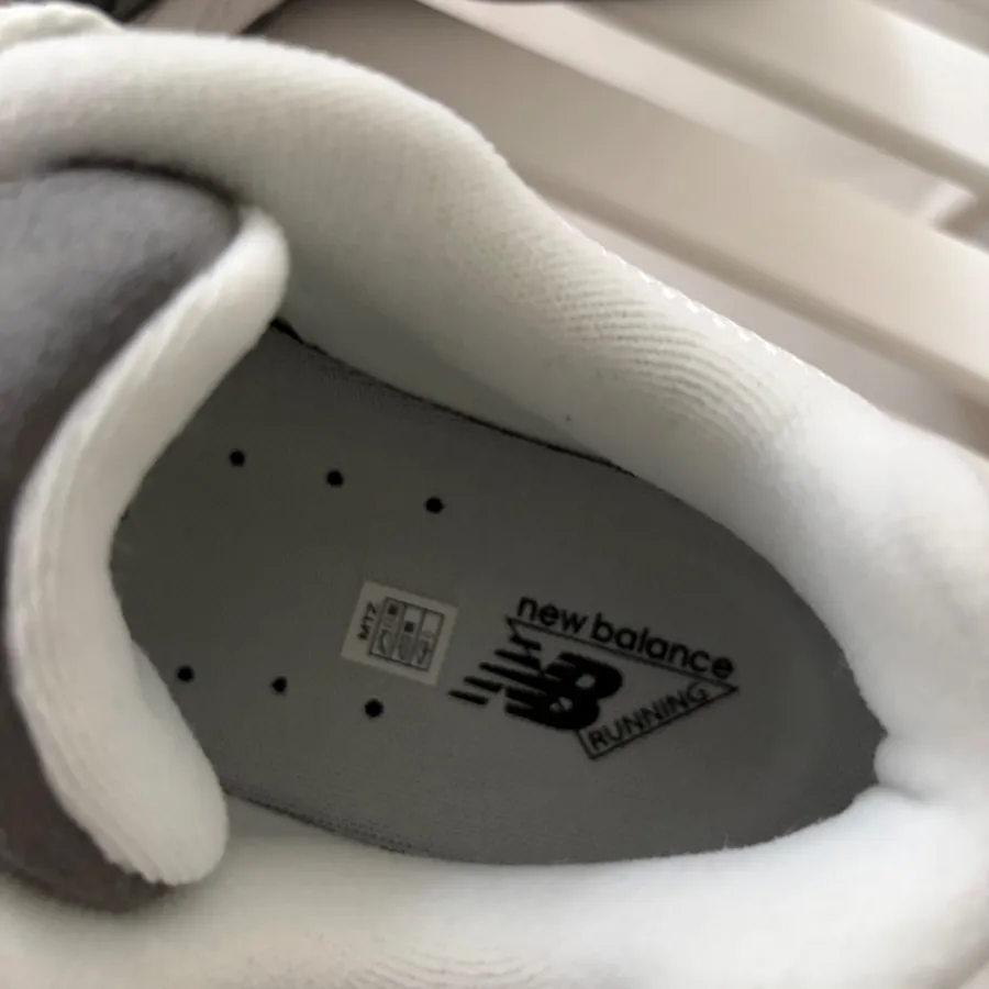 کتونی نیوبالانس