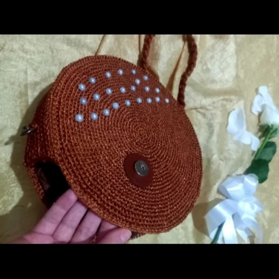 کیف گرد مکرومه