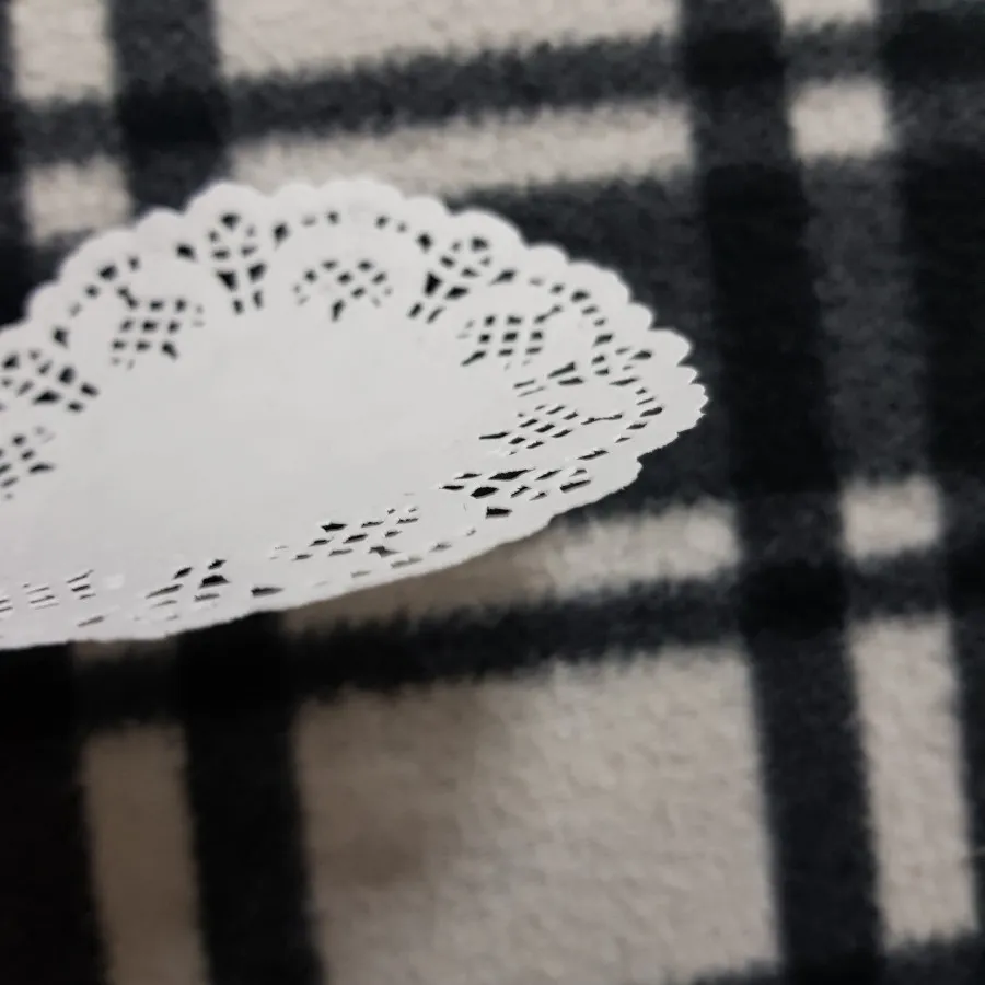 کاغذ شیرینی طرح گیپور(70)