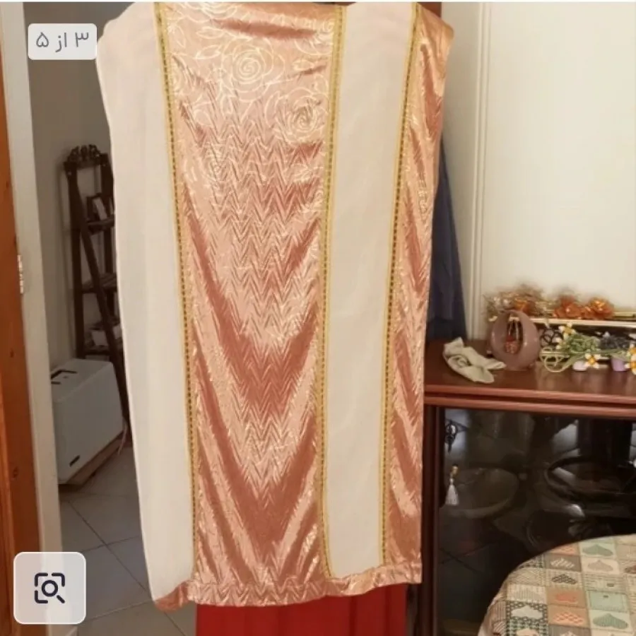 شال مجلسی کرم و طلایی