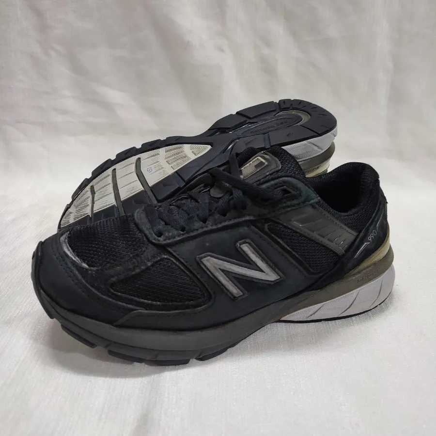 کتونی نیوبالانس امریکایی